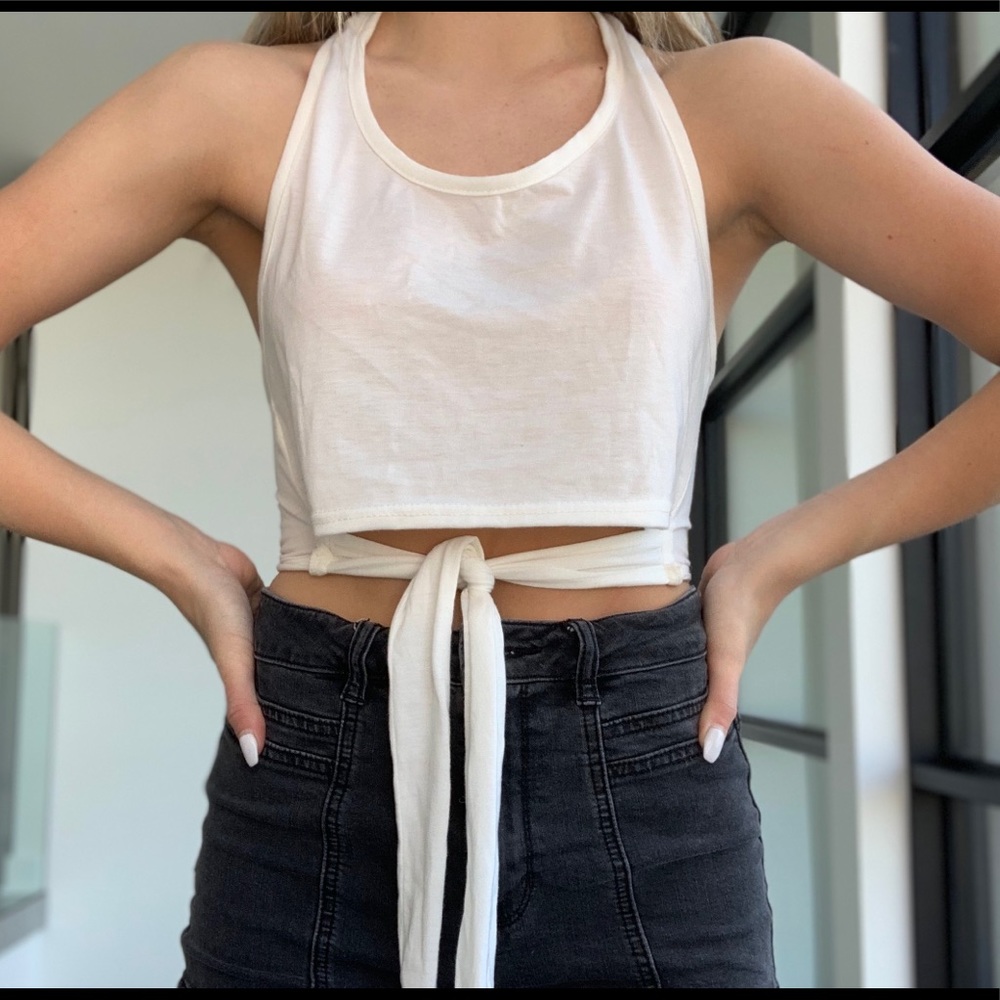White Front Tie Halter ❥